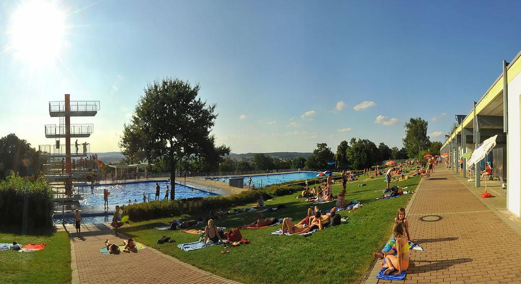 Aparthotel Donaustern Asbach-Baumenheim Екстер'єр фото