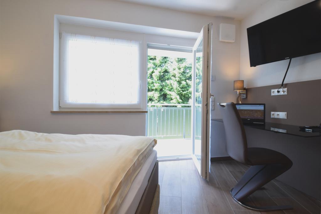 Aparthotel Donaustern Asbach-Baumenheim Екстер'єр фото
