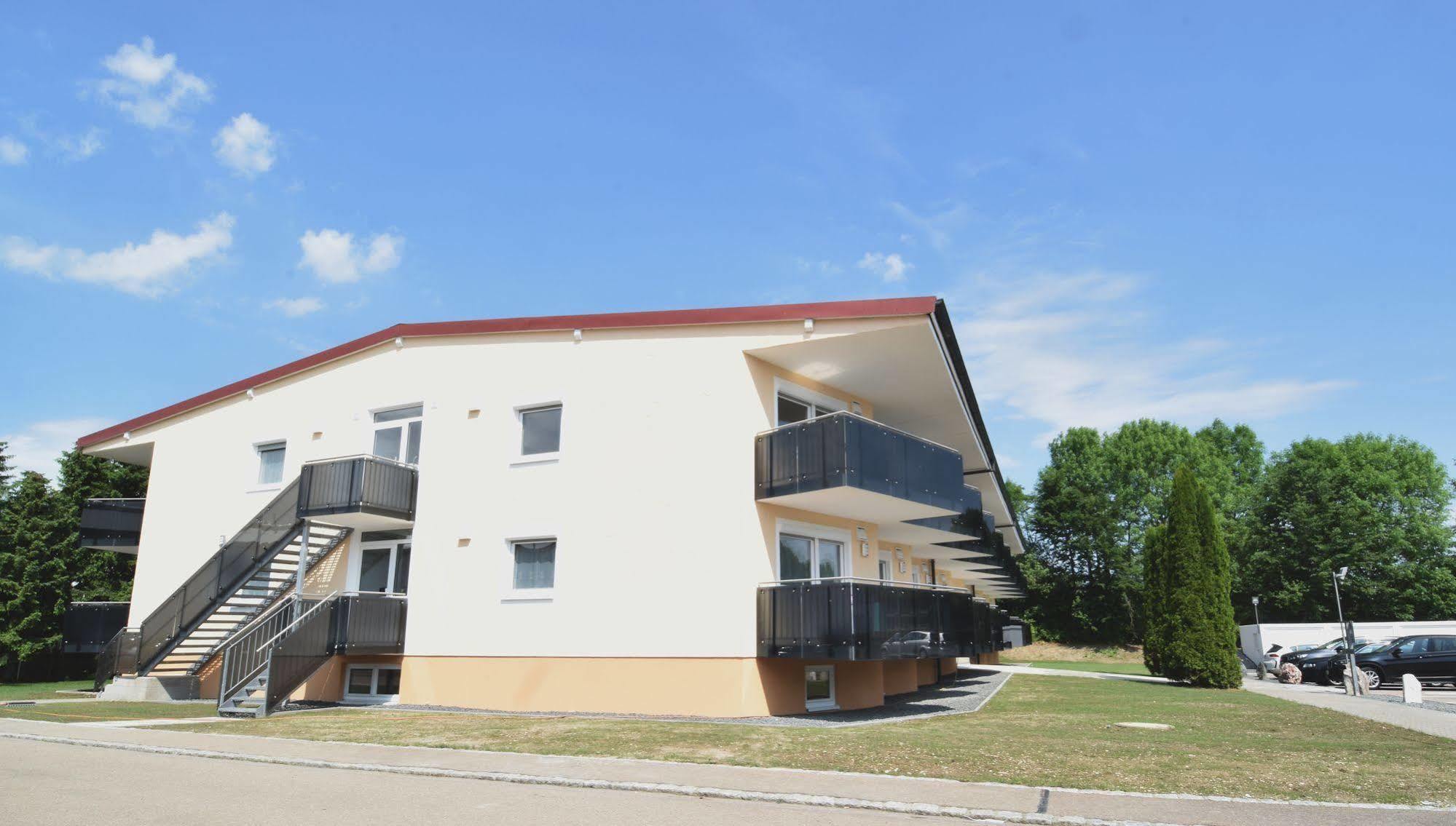 Aparthotel Donaustern Asbach-Baumenheim Екстер'єр фото