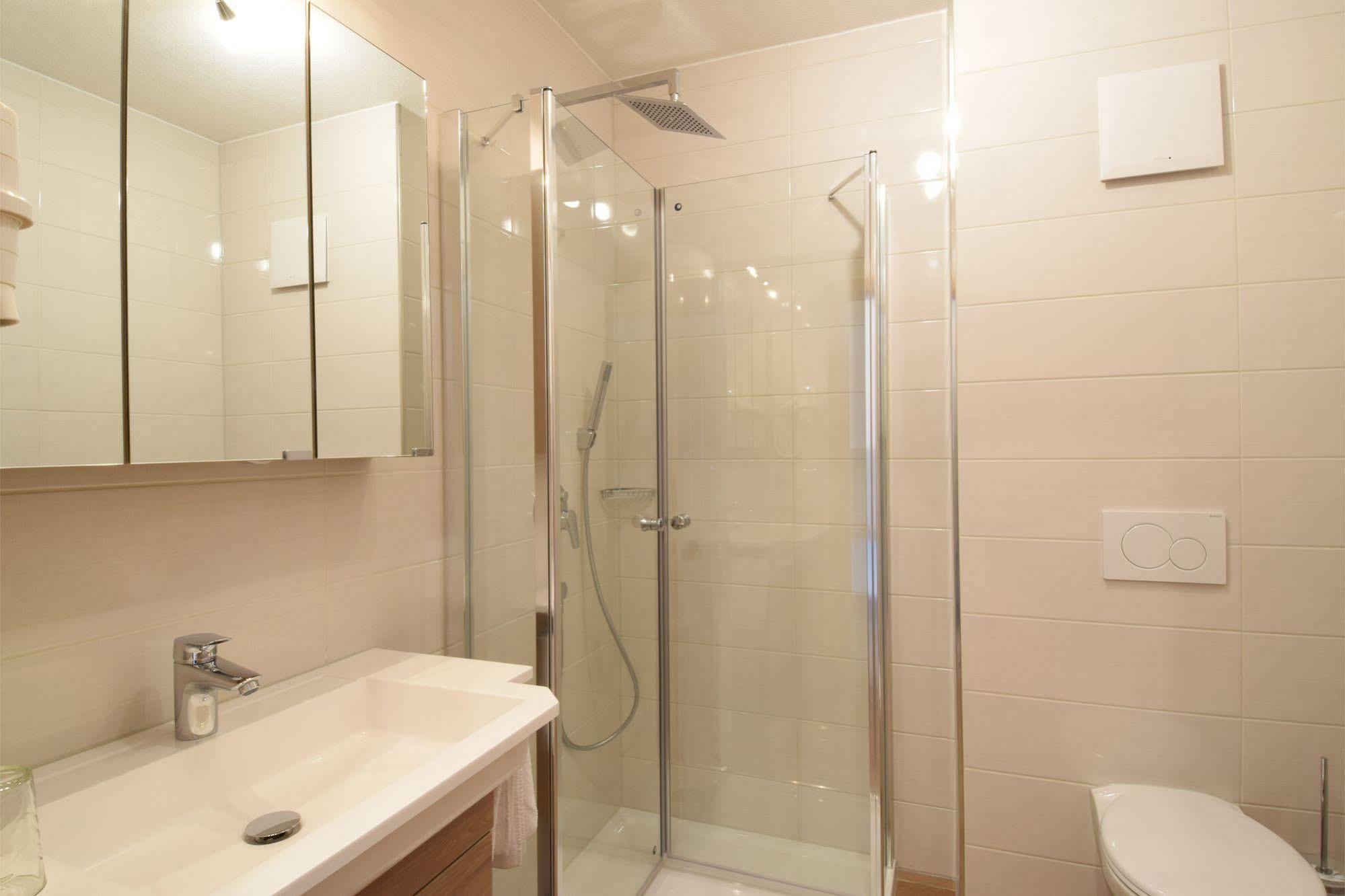 Aparthotel Donaustern Asbach-Baumenheim Екстер'єр фото