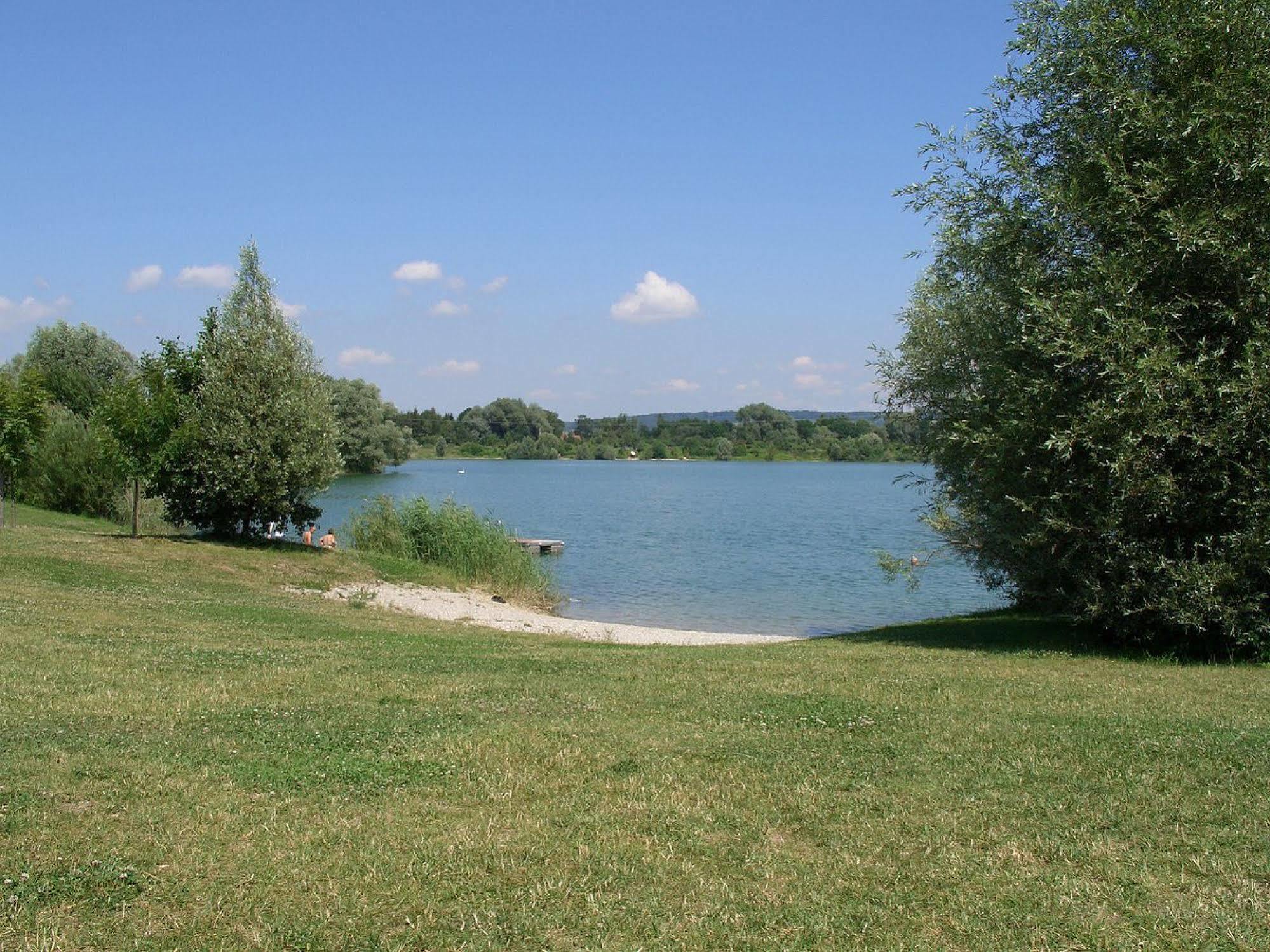 Aparthotel Donaustern Asbach-Baumenheim Екстер'єр фото